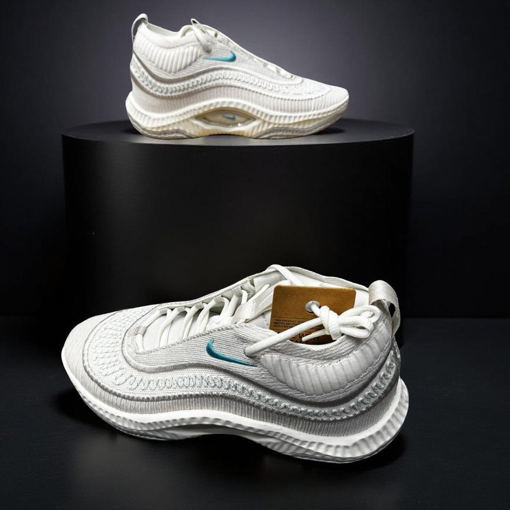 Nike Cosmic Unity 3 Basketball Shoes Men's 9 Women's 10.5 BNIB